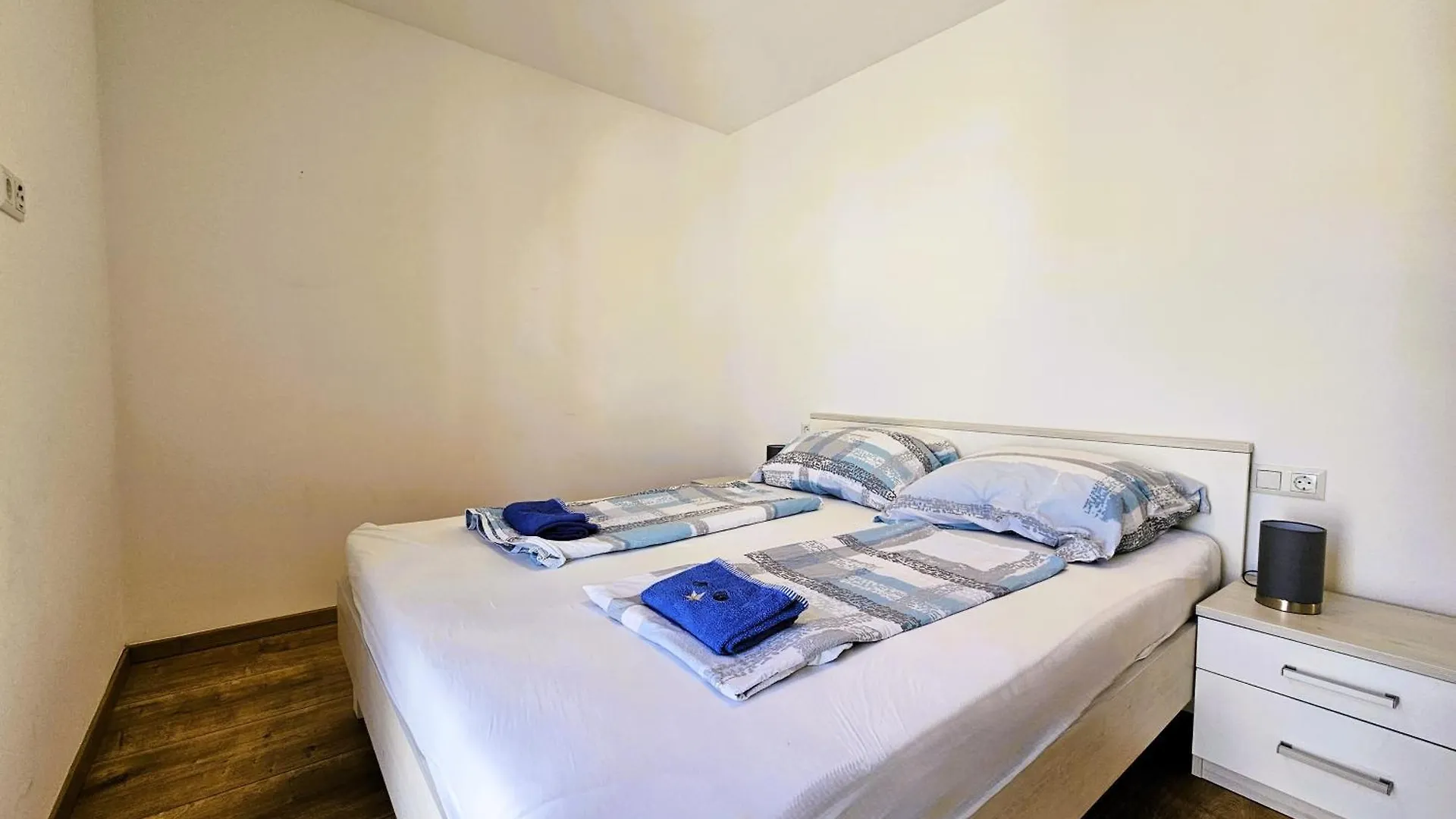 Apartment Apartman Isabella Njivice Croatia